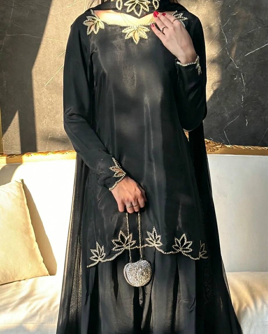 The Midnight Onyx Lotus-Embroidered Silk Set